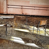 Negro Community Center - chaises