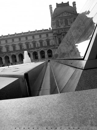 Pyramide du Louvre, Paris