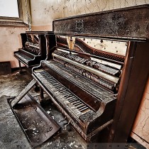 Negro Community Center - piano