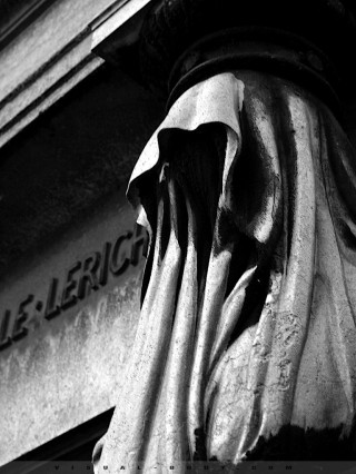 Tombeau, cimetière du Père Lachaise, Paris