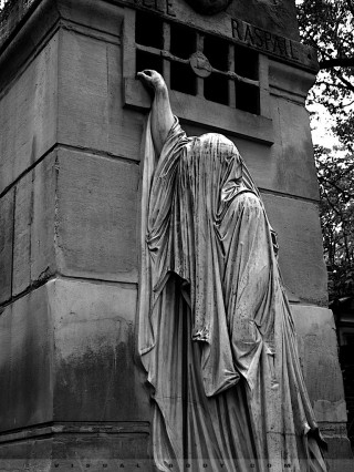 Tombeau, cimetière du Père Lachaise, Paris